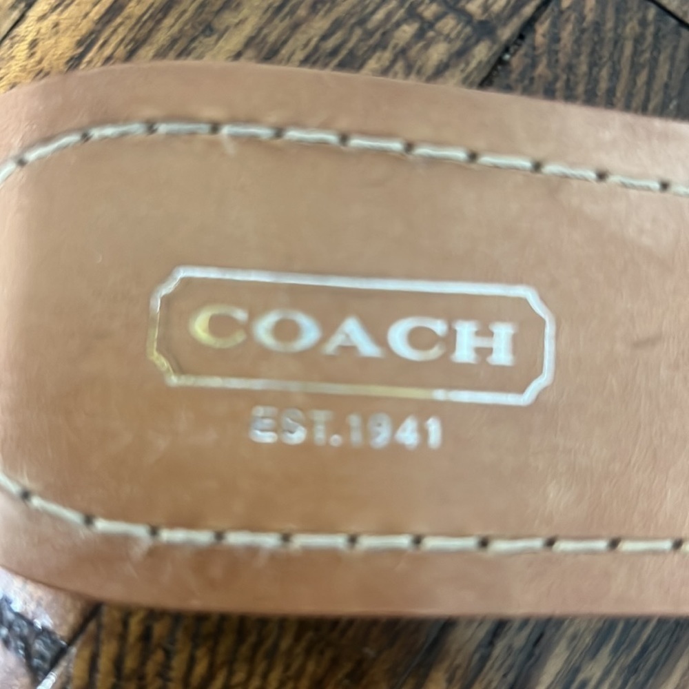 Coach Rachal Sandals thong style silver leather with metal silver coach logo. 7 - Picture 6 of 10